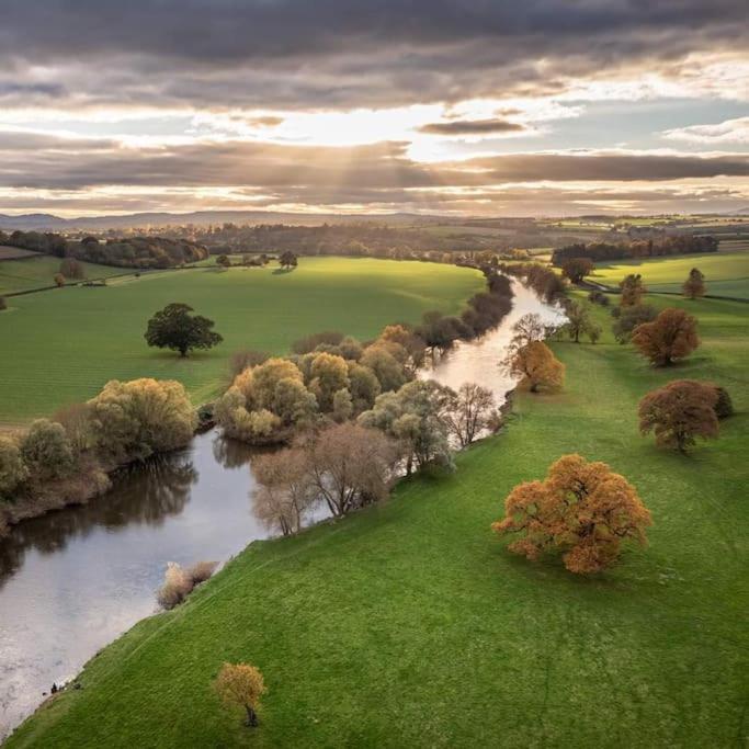 Cosy Cottage On Banks Of River Wye Foy Exteriör bild